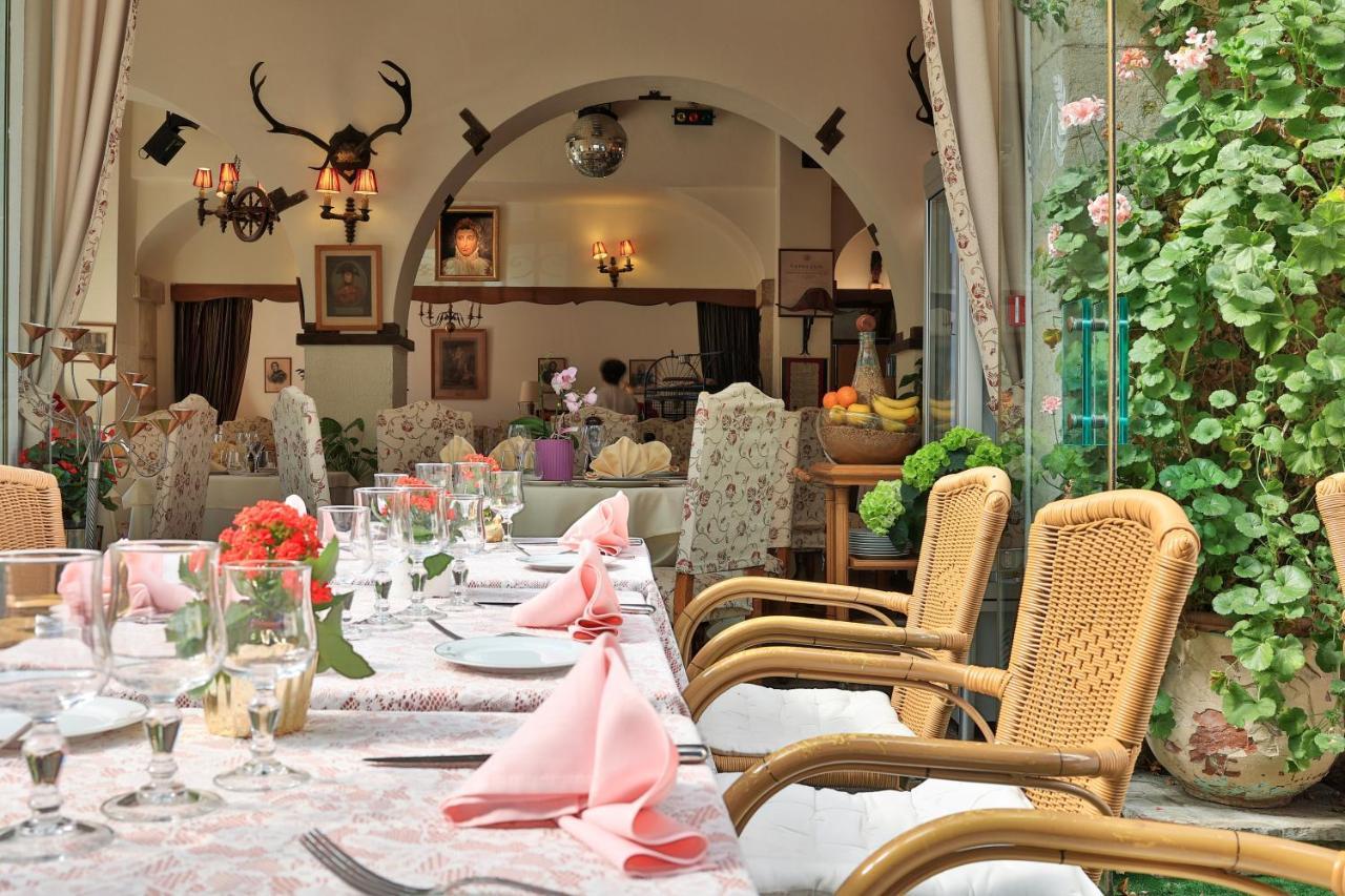 Hotel Logis Le Relais Imperial Saint-Vallier-de-Thiey Exterior foto