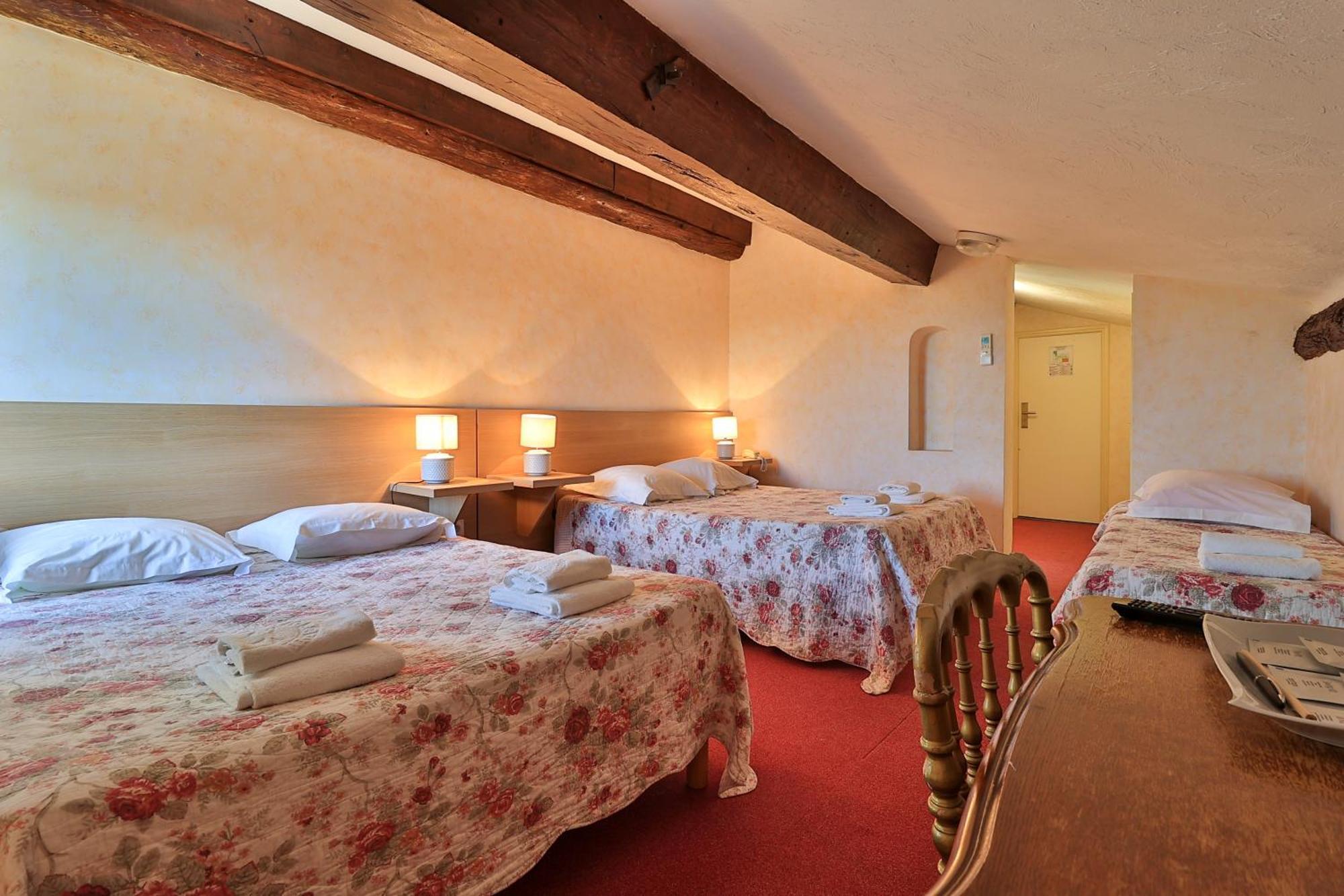 Hotel Logis Le Relais Imperial Saint-Vallier-de-Thiey Exterior foto